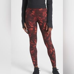 Stunning Athleta Rainier Printed tights like new frozen floral warm XXS